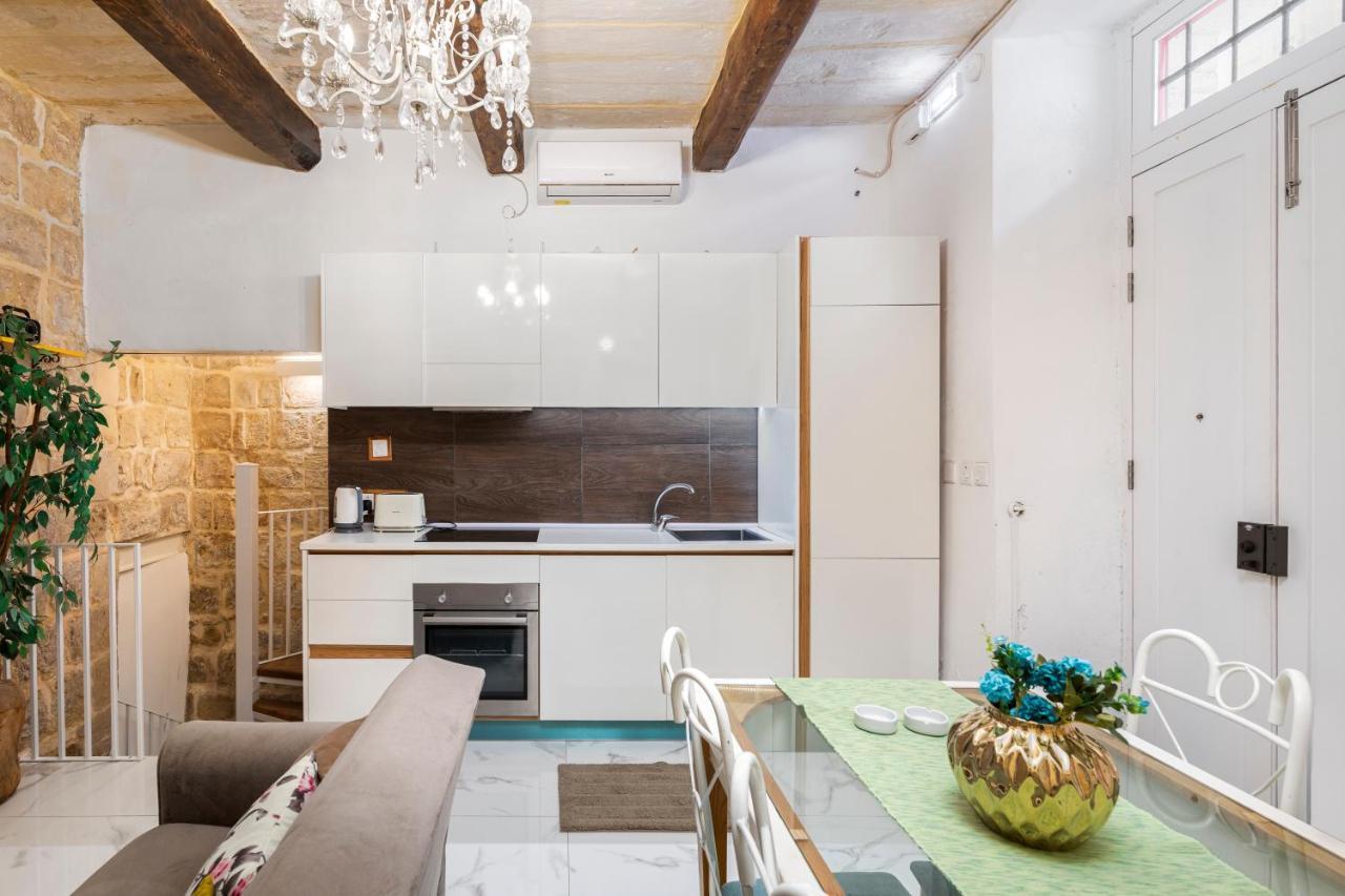 Chic, Stylish 1 Bedroom Maisonette - Close To Valletta Il-Furjana Exterior photo
