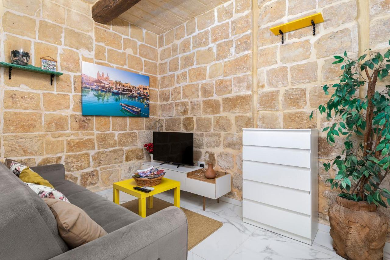 Chic, Stylish 1 Bedroom Maisonette - Close To Valletta Il-Furjana Exterior photo