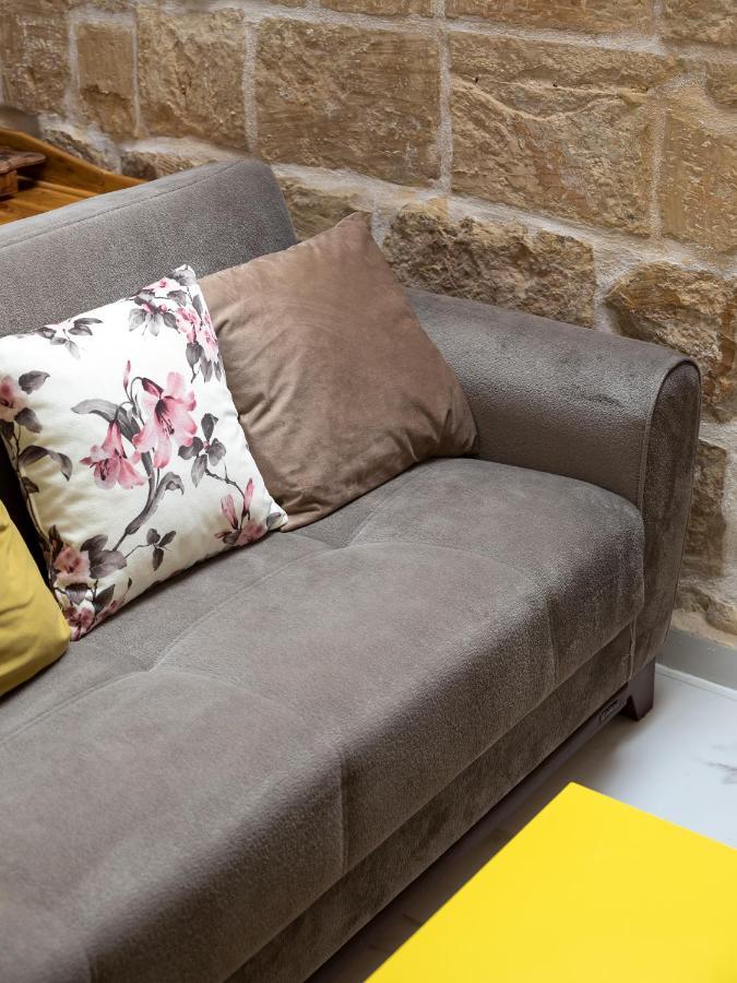 Chic, Stylish 1 Bedroom Maisonette - Close To Valletta Il-Furjana Exterior photo